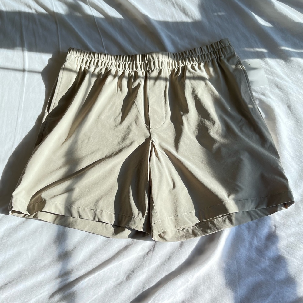 Men Banana Republic Khaki Color Shorts Pants Size L